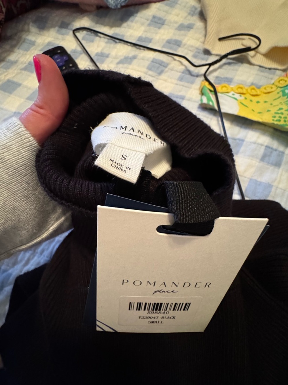 Pomander Place woman's Black ribbed Turtleneck Sweater